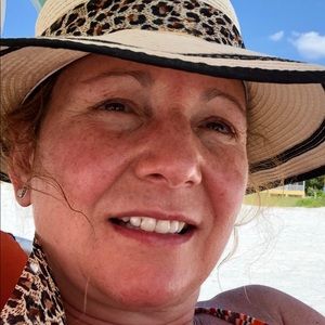 Meet your Posher, Christina